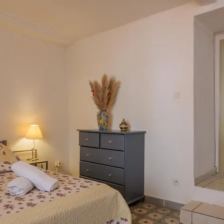 Joli T2 Les Bains Appartement